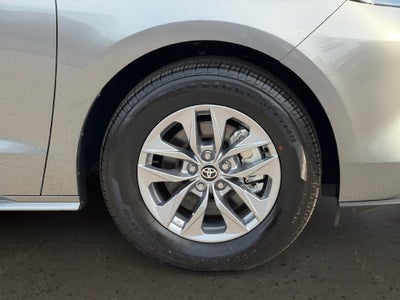2026 Toyota Sienna LE 8 Passenger
