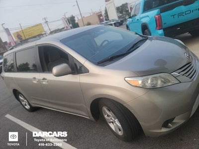 2017 Toyota Sienna LE 8 Passenger