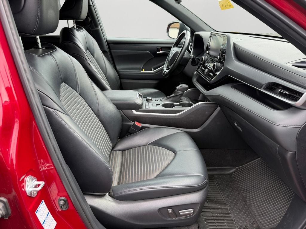 2022 Toyota Highlander XSE POWER LIFTGATE / HEATED SEATS