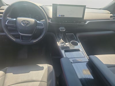 2025 Toyota Sienna XSE 7 Passenger