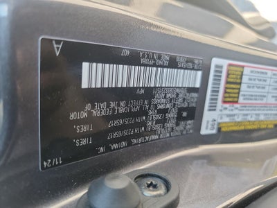 2025 Toyota Sienna XLE 8 Passenger / 1 OWNER / CLEAN CARFAX