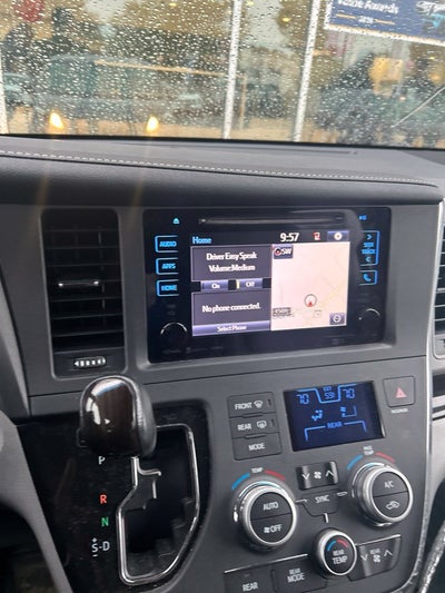 2017 Toyota Sienna XLE 8 Passenger