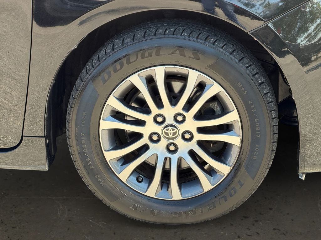 2020 Toyota Sienna XLE 8 Passenger
