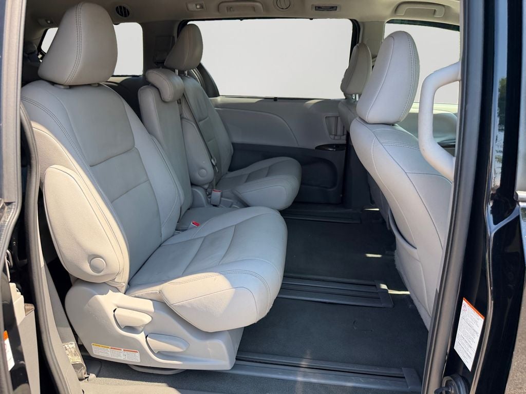 2020 Toyota Sienna XLE 8 Passenger