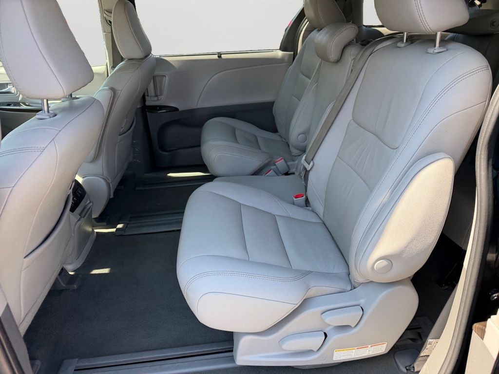 2020 Toyota Sienna XLE 8 Passenger