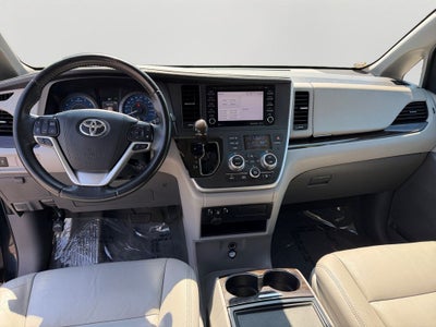 2020 Toyota Sienna XLE 8 Passenger