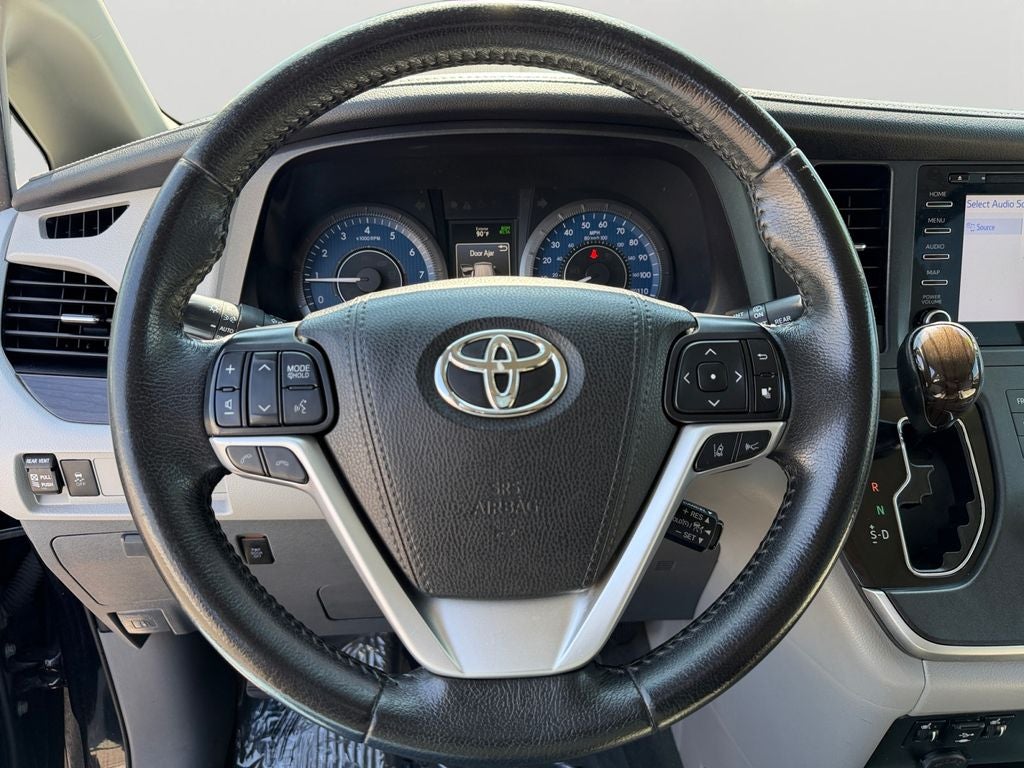 2020 Toyota Sienna XLE 8 Passenger