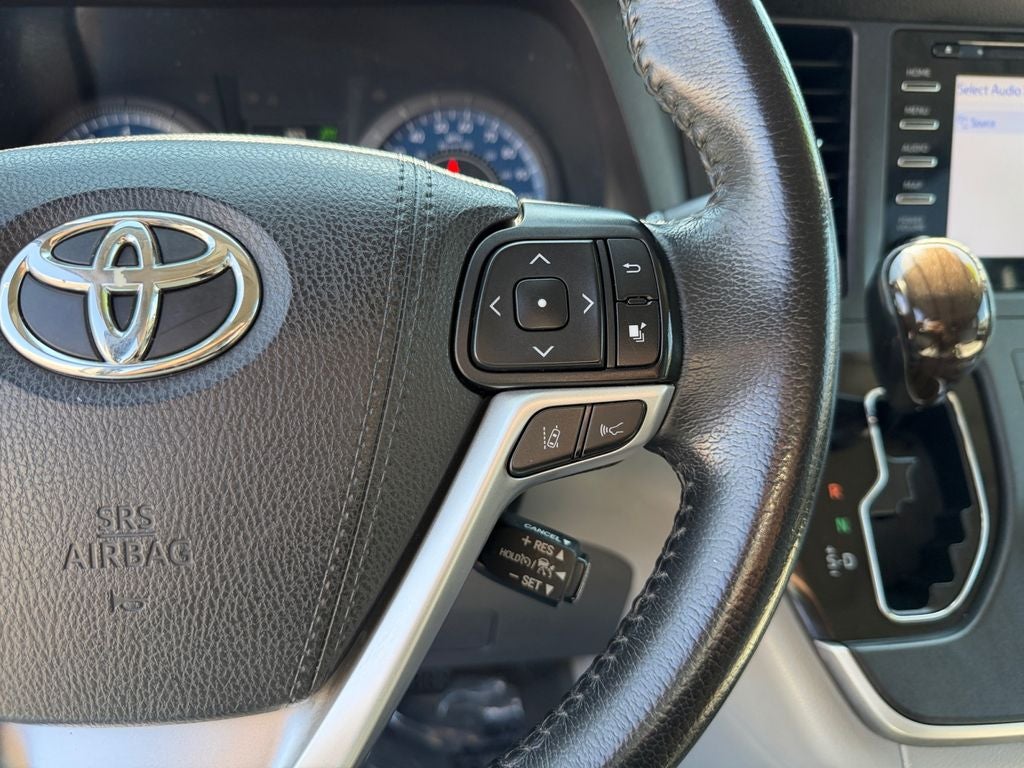 2020 Toyota Sienna XLE 8 Passenger