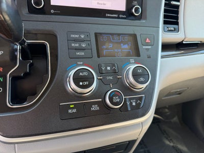 2020 Toyota Sienna XLE 8 Passenger