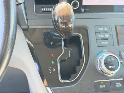 2020 Toyota Sienna XLE 8 Passenger