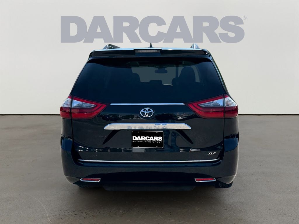2020 Toyota Sienna XLE 8 Passenger