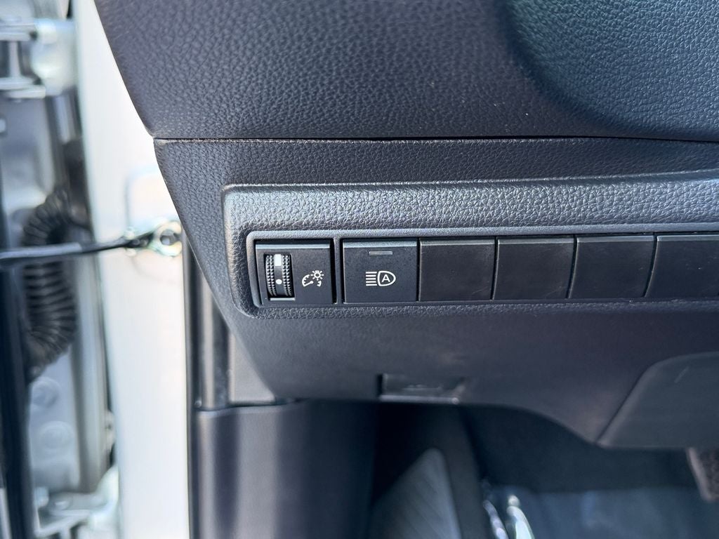 2025 Toyota Corolla LE w/Bluetooth