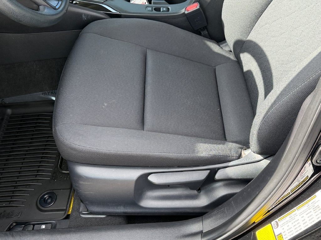 2025 Toyota Corolla LE W/Apple Carplay