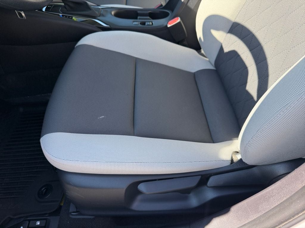 2025 Toyota Corolla LE 1 OWNER / CLEAN CARFAX