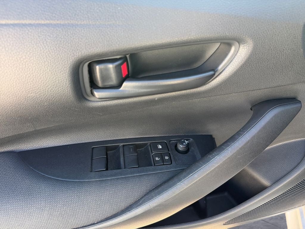 2025 Toyota Corolla LE w/Bluetooth