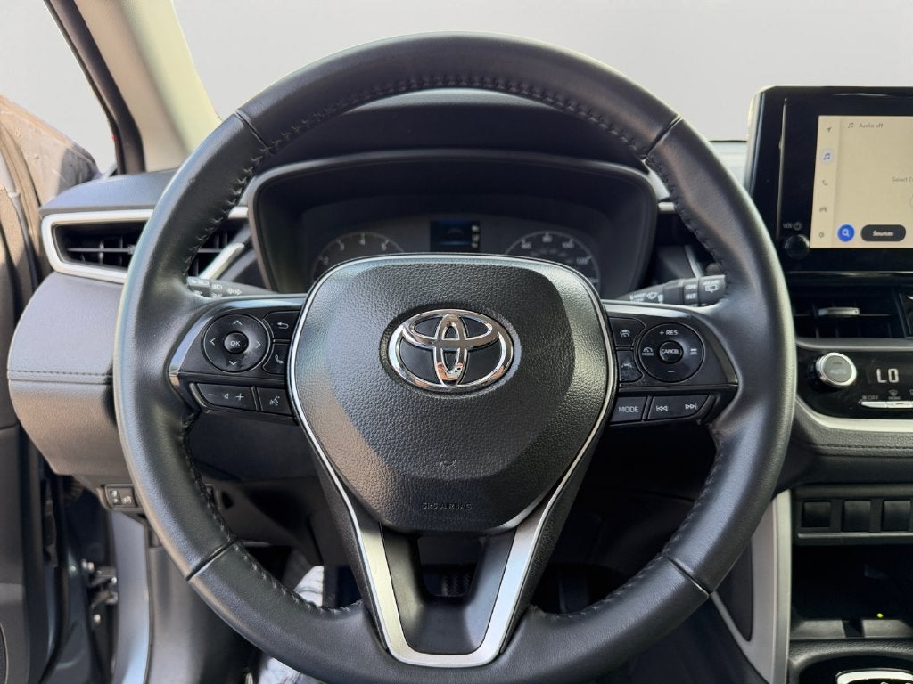 2025 Toyota Corolla Cross LE w/Apple Carplayc
