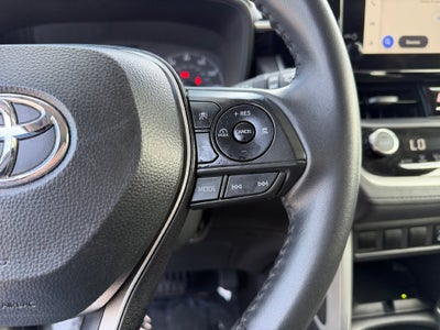 2025 Toyota Corolla Cross LE w/Apple Carplayc