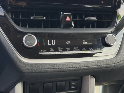 2025 Toyota Corolla Cross LE w/Apple Carplayc