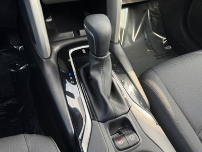 2025 Toyota Corolla Cross LE w/Apple Carplayc
