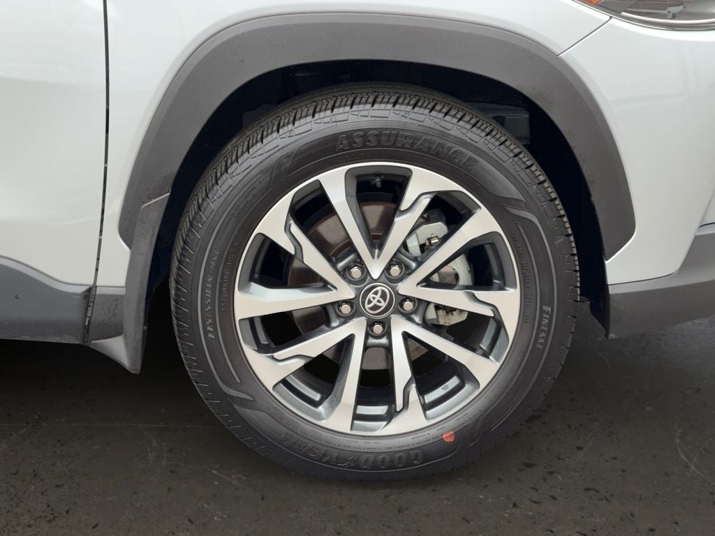 2024 Toyota Corolla Cross XLE