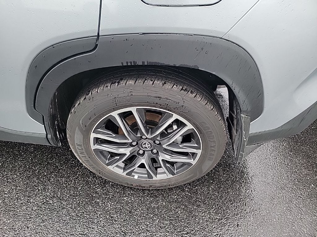 2026 Toyota Corolla Cross XLE Sunroof