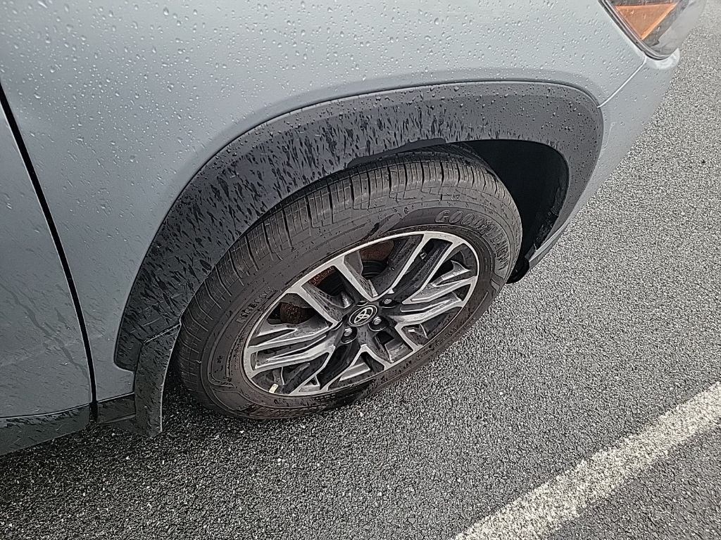 2026 Toyota Corolla Cross XLE Sunroof