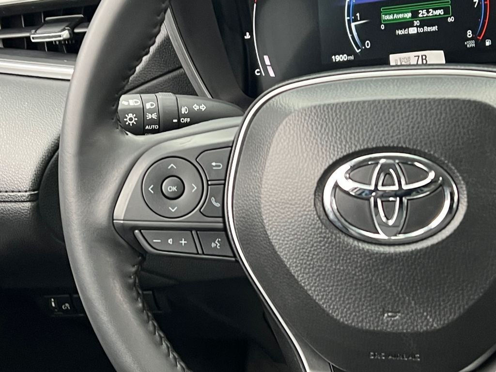 2025 Toyota Corolla Cross XLE