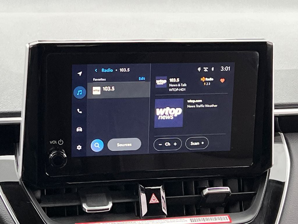 2025 Toyota Corolla Cross XLE