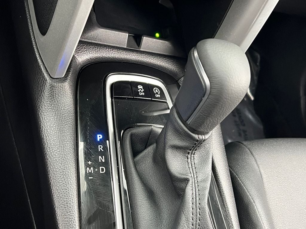 2025 Toyota Corolla Cross XLE