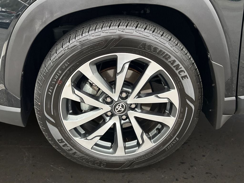 2025 Toyota Corolla Cross XLE
