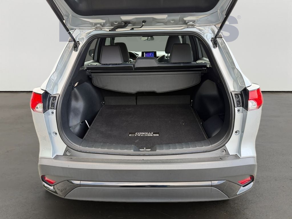 2023 Toyota Corolla Cross Hybrid SE