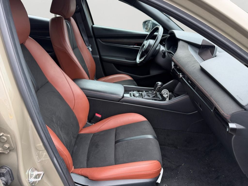 2024 Mazda Mazda3 2.5 Carbon Turbo