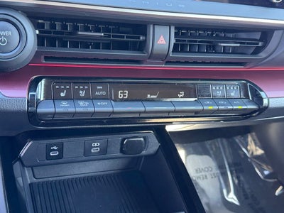 2025 Toyota Prius Plug-in PREMIUM PREMIUM PLUG IN