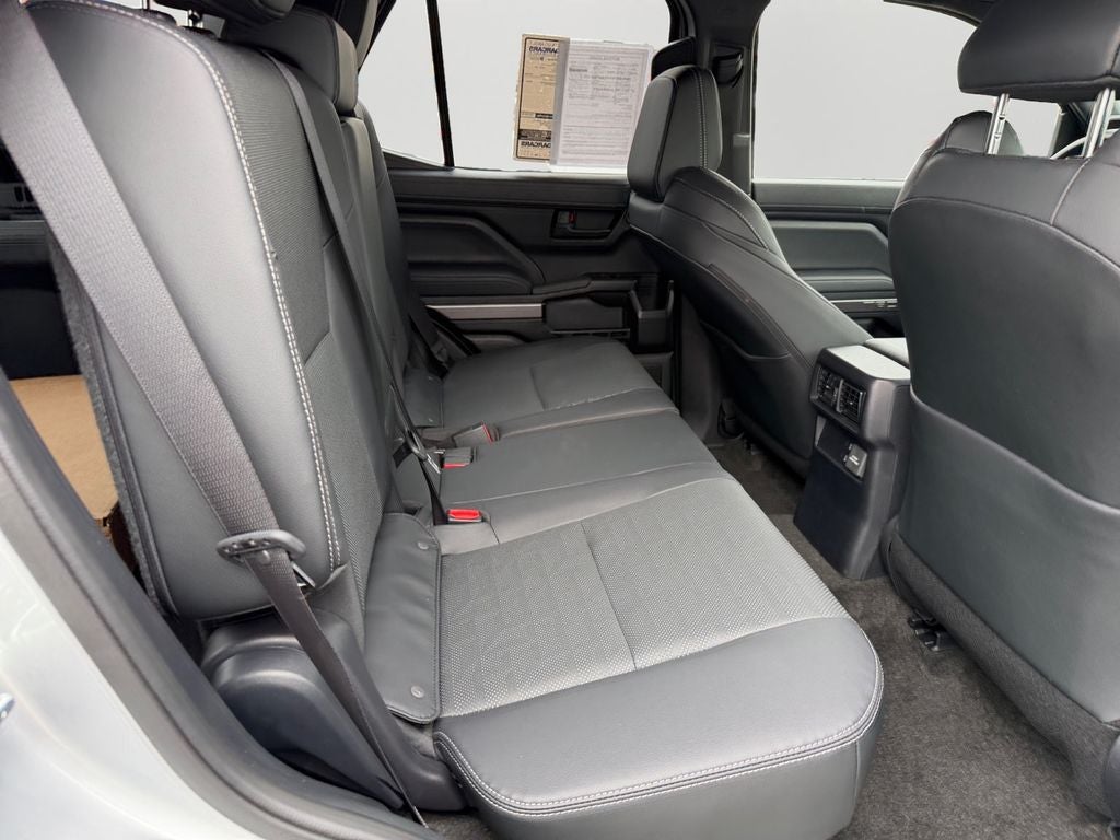 2025 Toyota 4Runner TRD Off-Road Premium SUNROOF / NAV / LOW MILES / GREAT VALUE ON CARFAX