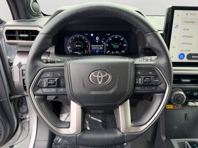 2025 Toyota 4Runner TRD Off-Road Premium SUNROOF / NAV / LOW MILES / GREAT VALUE ON CARFAX