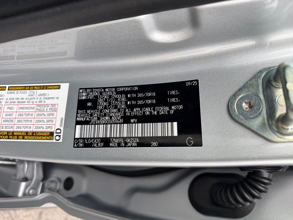 2025 Toyota 4Runner TRD Off-Road Premium SUNROOF / NAV / LOW MILES / GREAT VALUE ON CARFAX