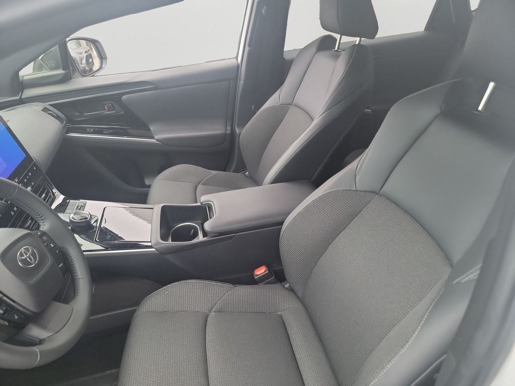 2025 Toyota bZ4X XLE