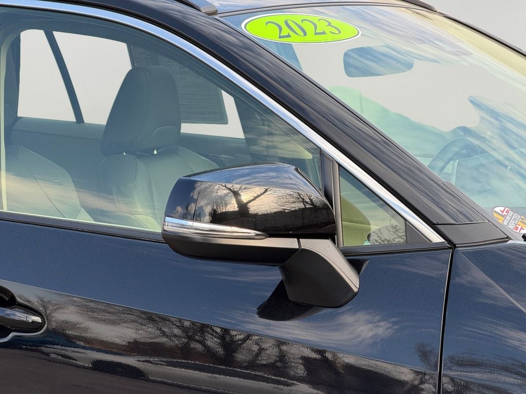 2023 Toyota RAV4 Hybrid XLE Premium 1 OWNER / CLEAN CARFAX