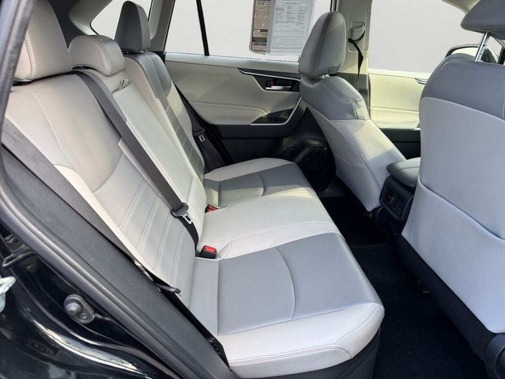 2023 Toyota RAV4 Hybrid XLE Premium 1 OWNER / CLEAN CARFAX