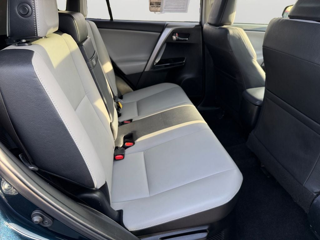 2018 Toyota RAV4 Hybrid Limited GREAT VALUE