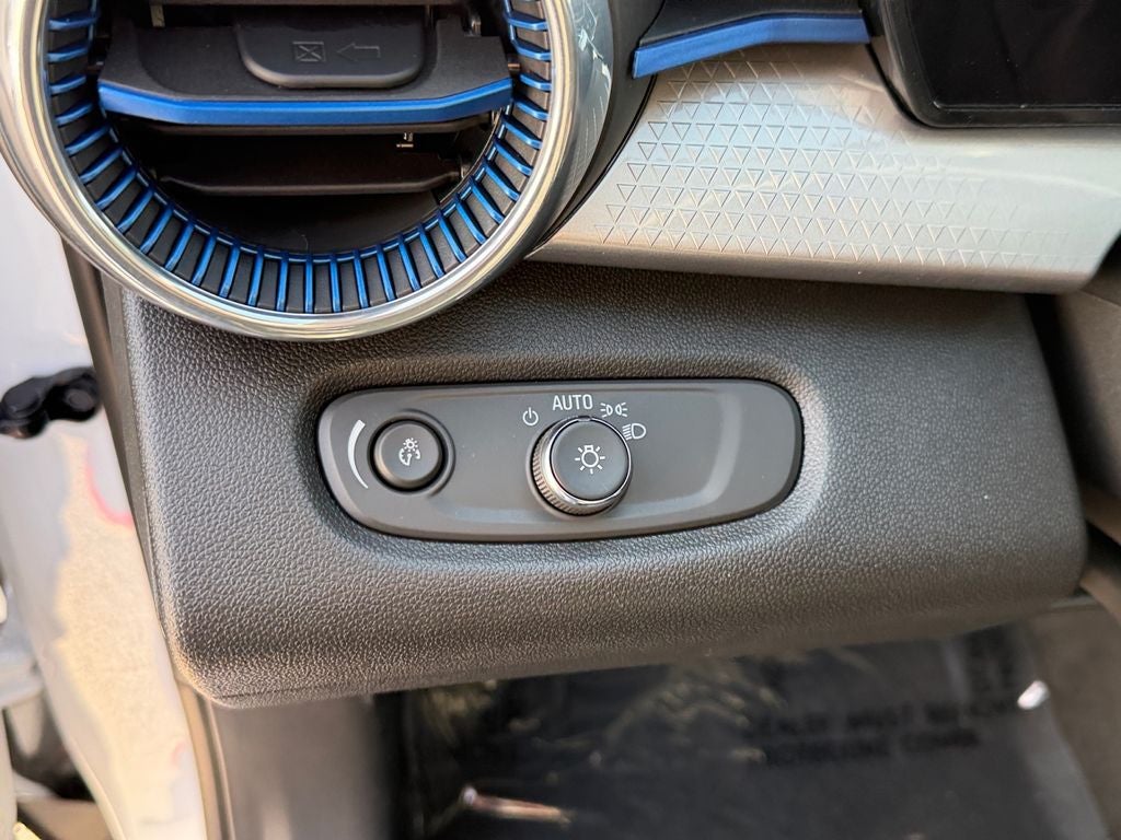 2025 Chevrolet Trax LT 1 OWNER / NO ACCIDENTS