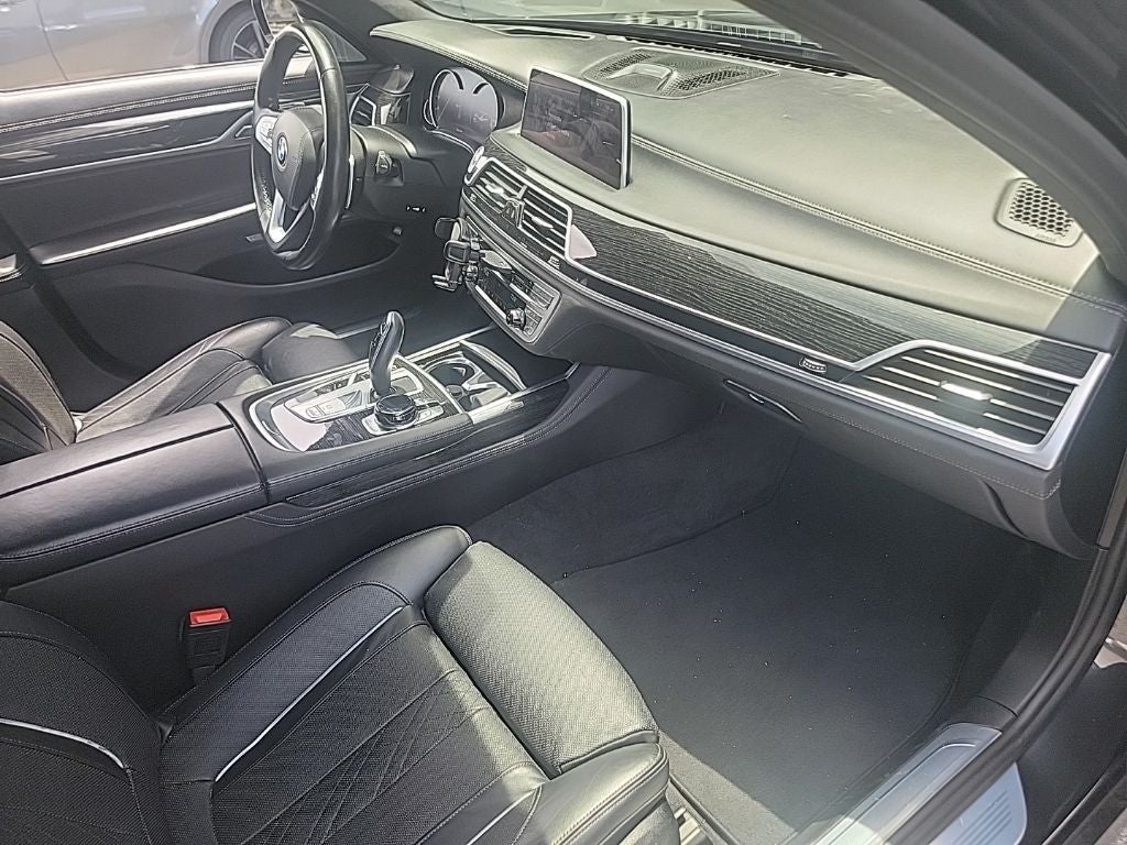2016 BMW 7 Series 750i xDrive