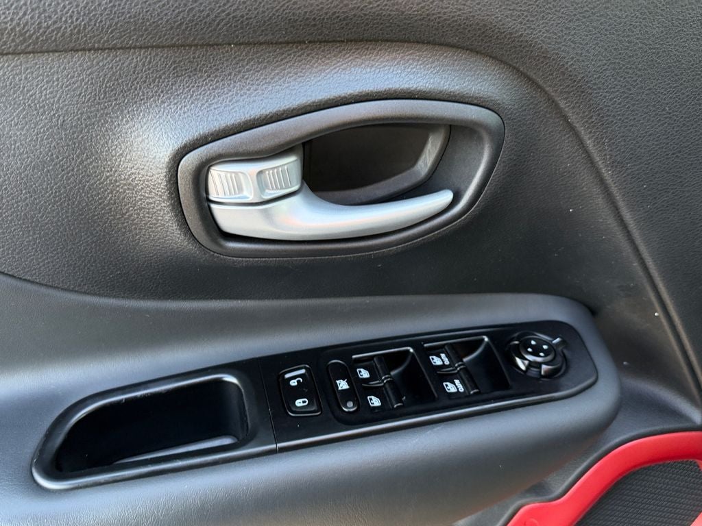 2023 Jeep Renegade Trailhawk