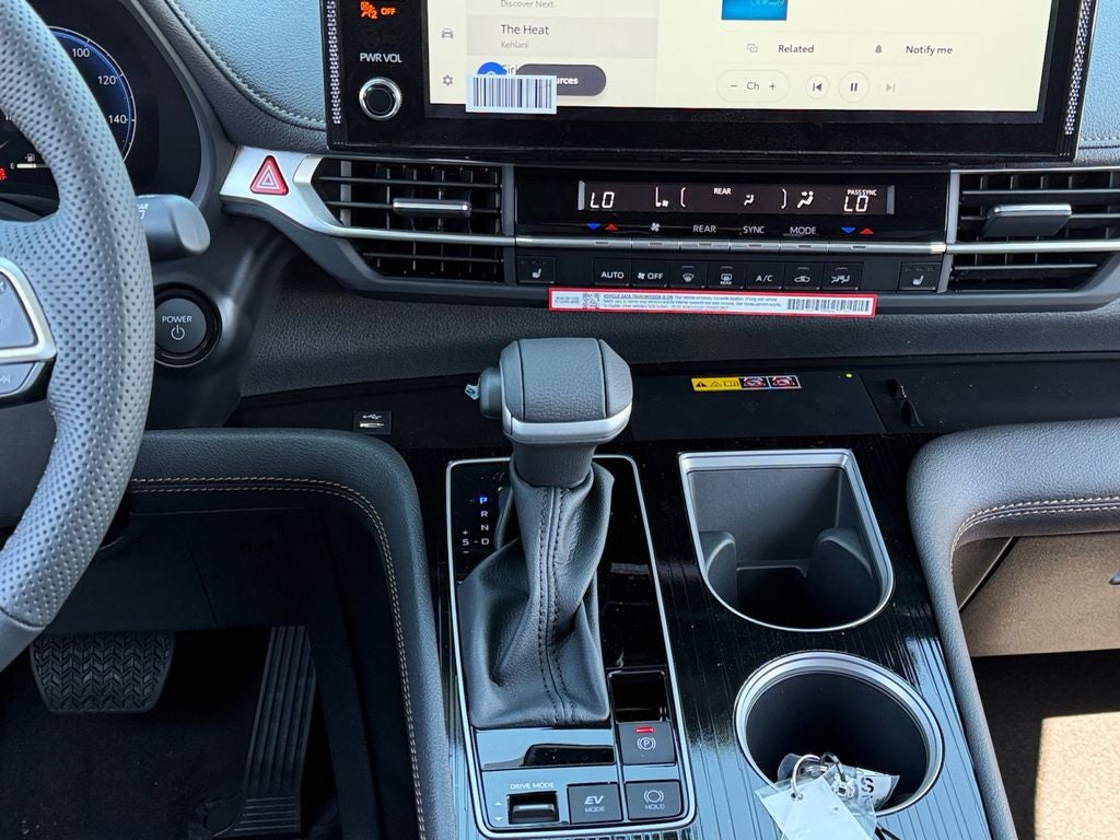 2026 Toyota Sienna Woodland Edition 7 Passenger