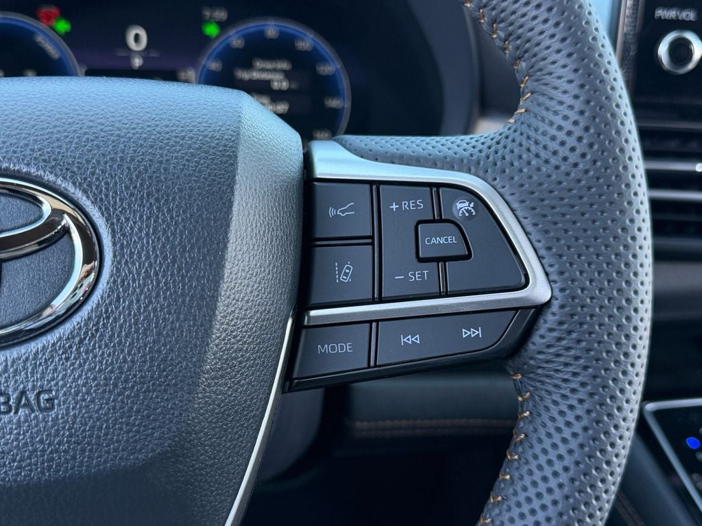 2026 Toyota Sienna Woodland Edition 7 Passenger