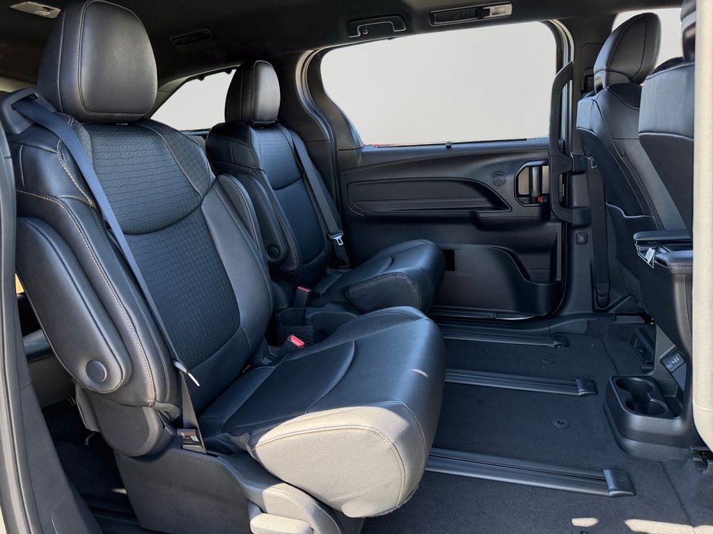 2026 Toyota Sienna Woodland Edition 7 Passenger