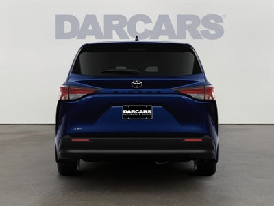 2026 Toyota Sienna LE 8 Passenger