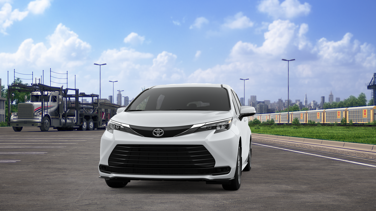 2026 Toyota Sienna LE 8 Passenger