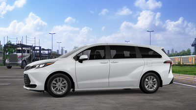 2026 Toyota Sienna LE 8 Passenger