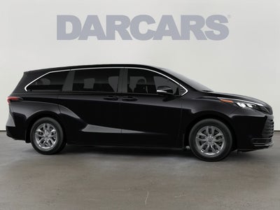 2026 Toyota Sienna LE 8 Passenger